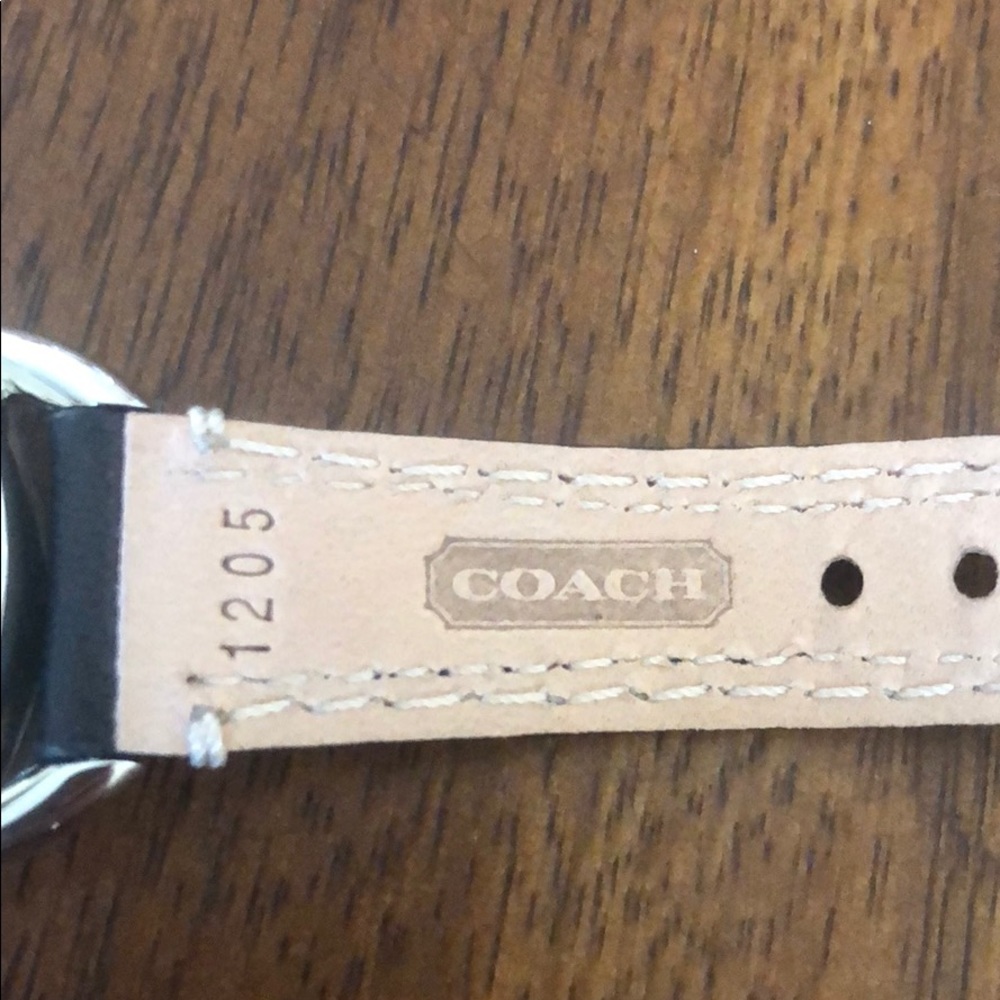 Coach - Picture 4 of 6